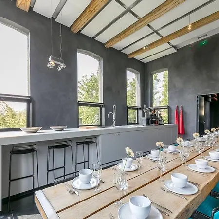 In For 21 People, Cleaning Included * Denee